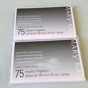 Oil absorbing tissues